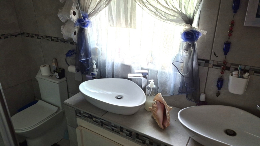 3 Bedroom Property for Sale in Flamwood North West